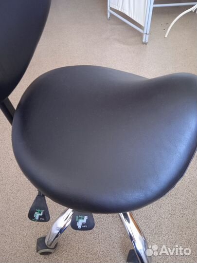 Стул седло со спинкой