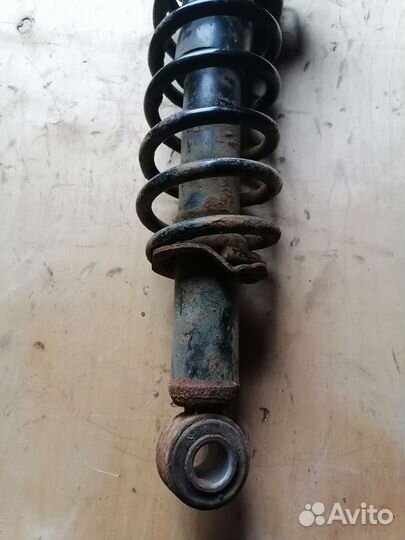 Задние амортизаторы с пружиной Corolla E120