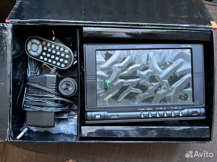 Портативный телевизор цветной 7