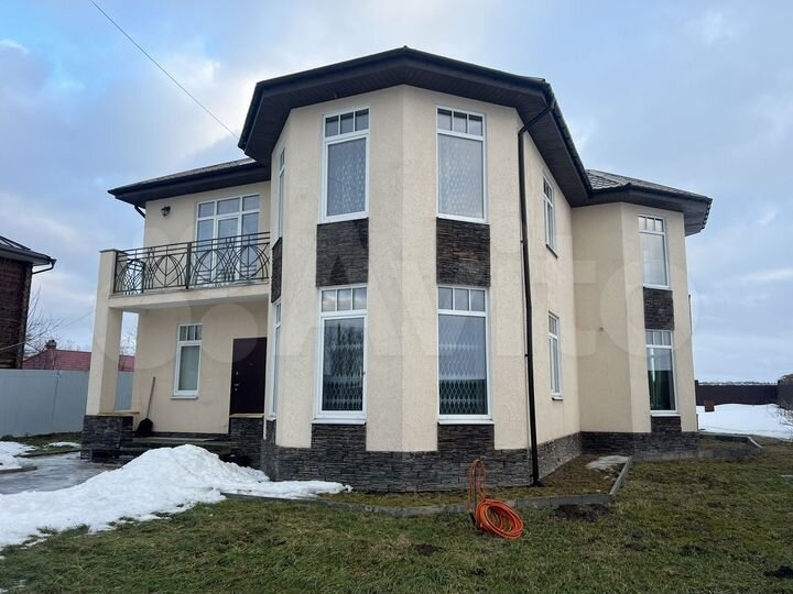 Дом 196 м² на участке 13 сот.