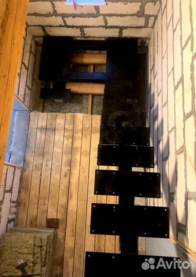 Лестница в коттедж