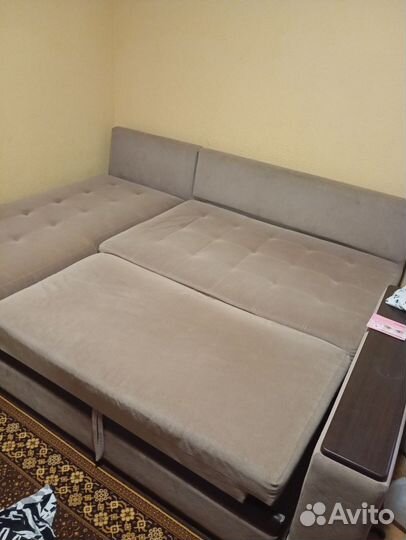 Угловой диван кровать