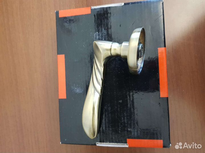 Дверные ручки 