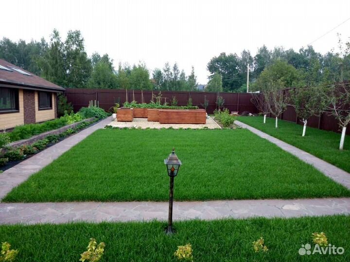 Укладка рулонного газона