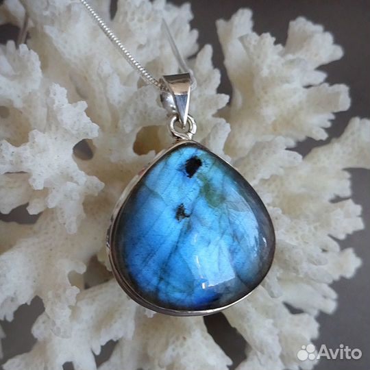 Кулон с лабрадоритом