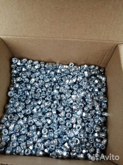 Гайки колпачковые М4 DIN 1587 цинк