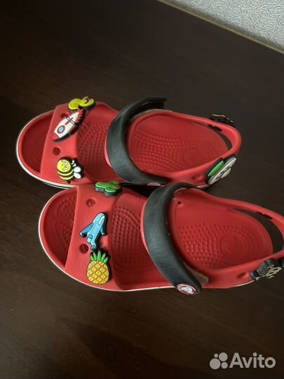 Сандалии crocs c9