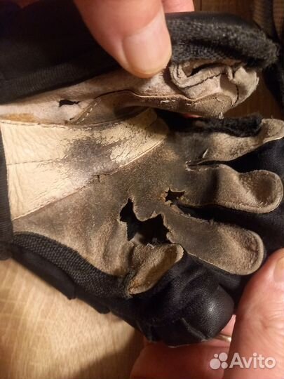 Краги хоккейные