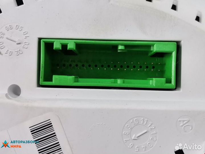 Щиток приборов (приборная панель) Volkswagen