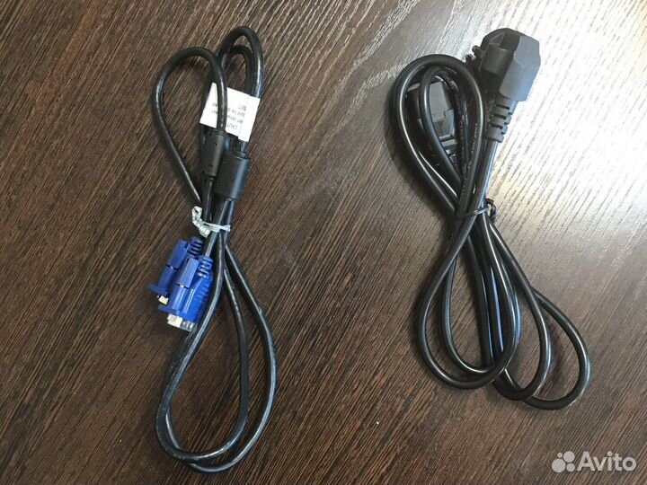 Кабели питания и VGA, переходники