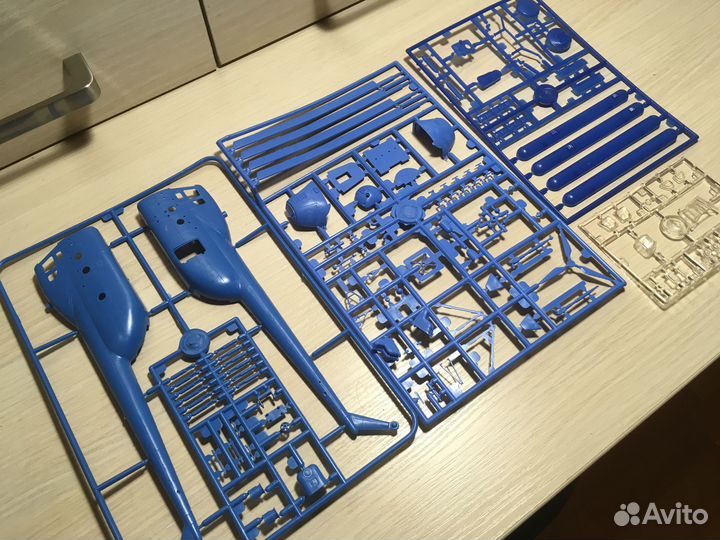 Сборная модель вертолета ми-4м Амфибия 1-72