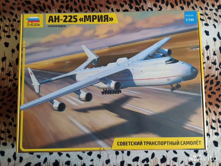 Сборная модель самолета 1 144