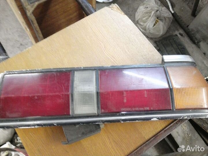 Стоп сигнал Toyota Mark 2 GX71 22-136R