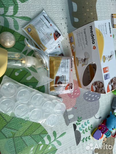 Молокоотсос medela ручной