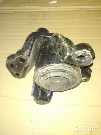 Подушка двигателя Hyundai Solaris Kia Rio 3