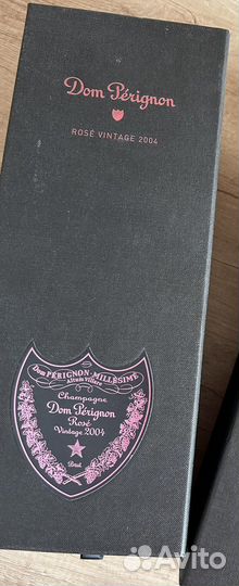 Dom Perignon бутылка с коробкой и пробкой