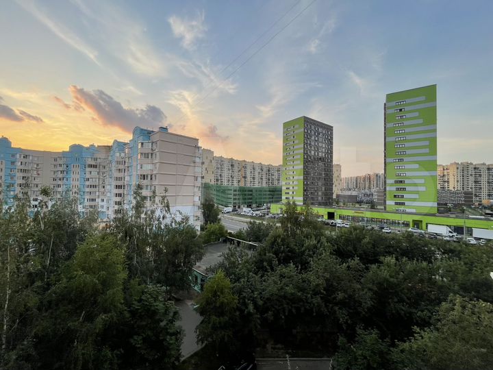 3-к. квартира, 104,3 м², 5/10 эт.