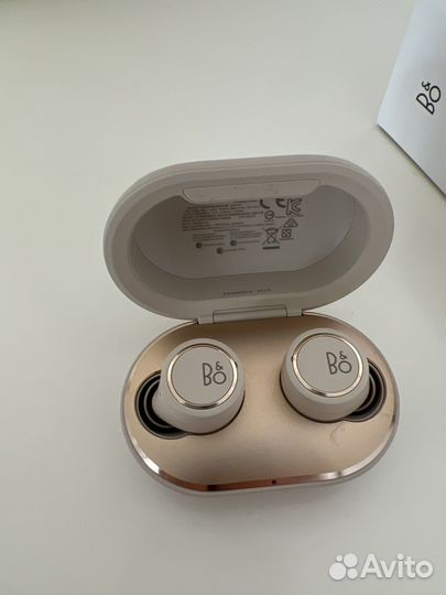 Беспроводные наушники bang olufsen E8