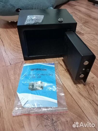 Сейф новый