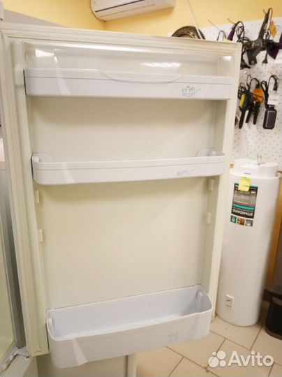 Холодильник Indesit SB1670/028