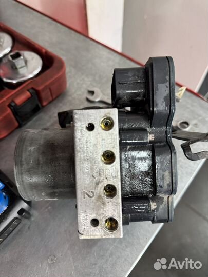 Блок abs mazda cx-9 TC