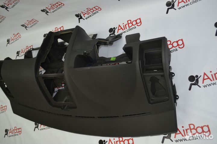 Торпедо панель приборов Volkswagen Touran