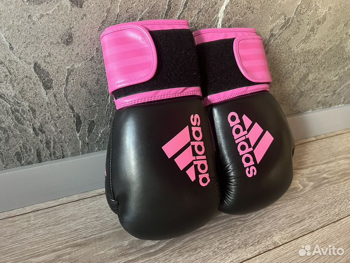 Боксерские перчатки 10 oz Adidas Hybrid