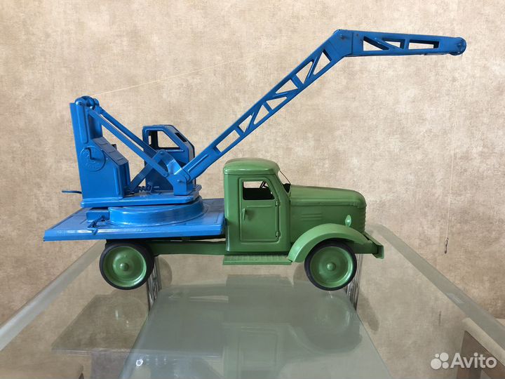 Игрушка Автокран зис -150 СССР