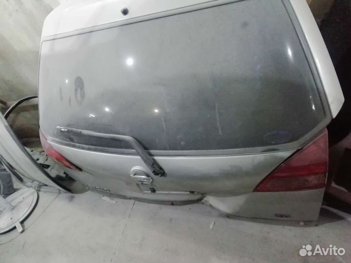 Задняя дверь