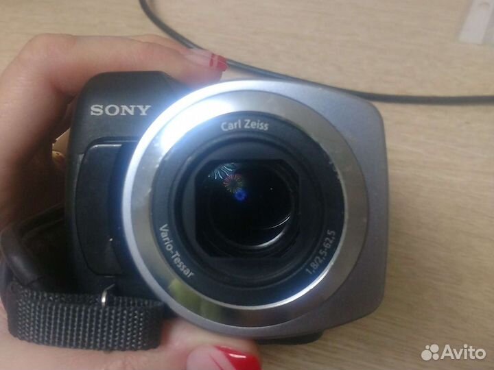 Видеокамера sony handycam