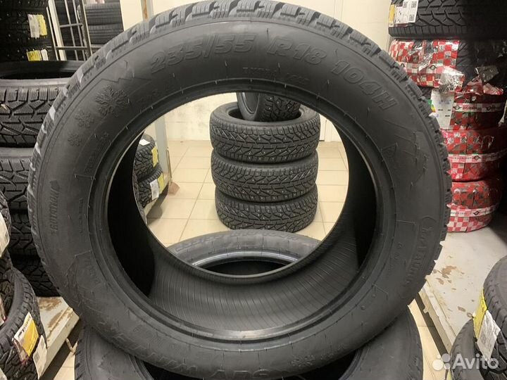 Taurus SUV Winter 235/55 R18 104H