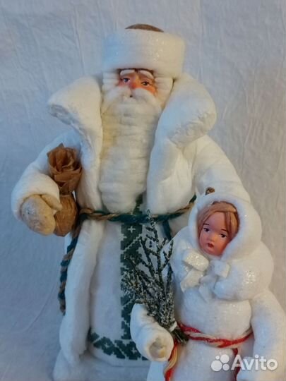 Дед мороз и Снегурочка под елку