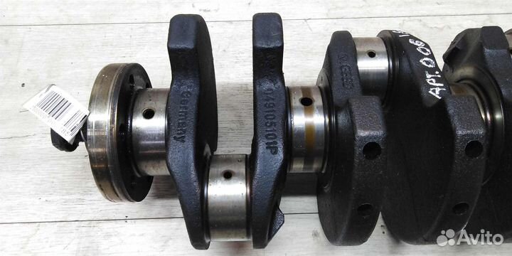 Коленвал Audi 100 C3