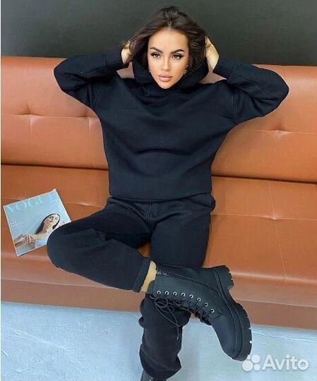 Спортивный костюм женский