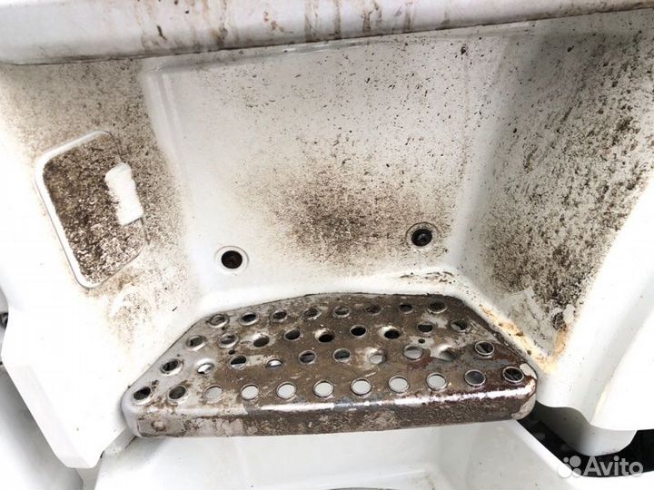 Корпус подножек левый Man