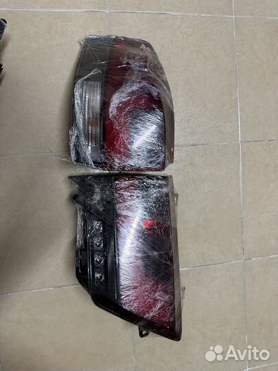 Фары задние toyota land cruiser 300