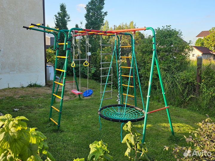 Детская уличная площадка