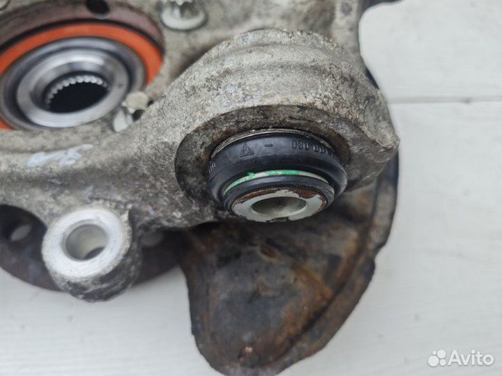 Кулак задний левый Mercedes Slk R172 OM651 2012