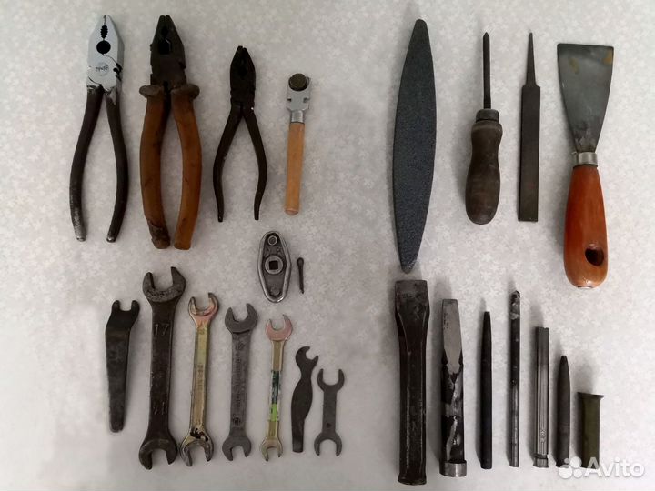 Газовый ключ Серп Шпингалеты Свёрла Пила