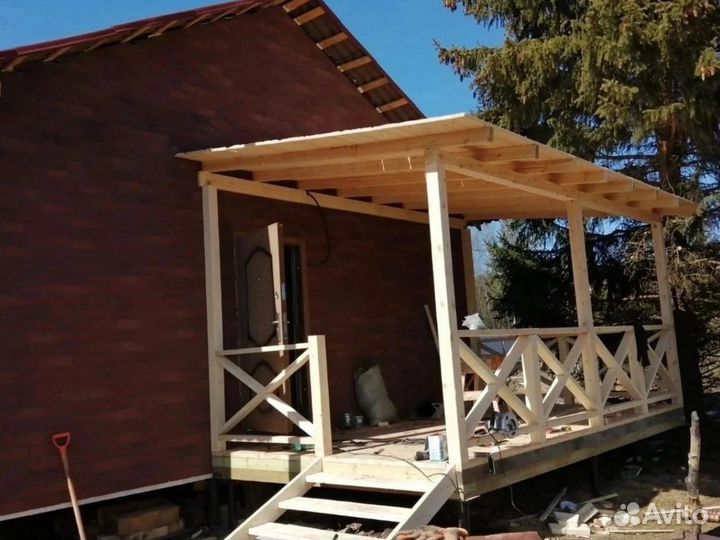 Пристройка к дому, бригада строителей