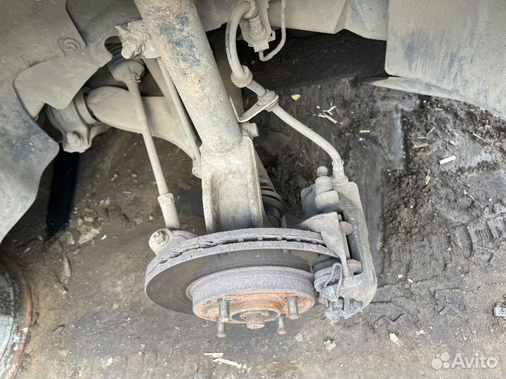 Форд фокус 1 передние тормозные суппорта