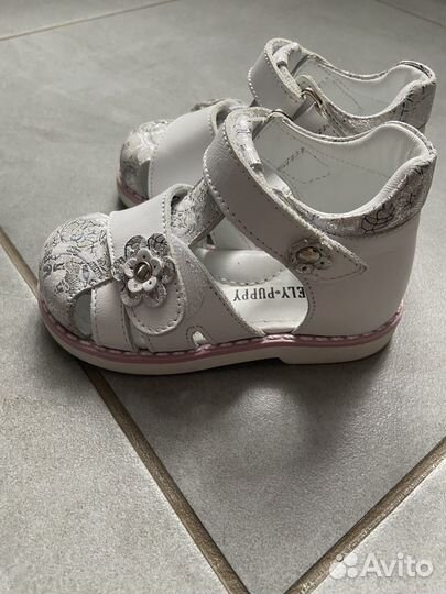 Сандалии для девочки