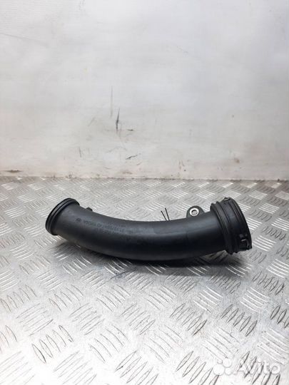 Патрубок интеркулера Mercedes-Benz C-Class седан