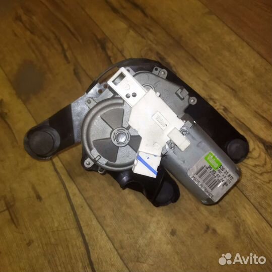 Моторчик стеклоочистителя задний Peugeot 308