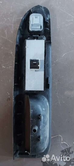 Блок управления стеклоподъёмников на Volkswagen Pa