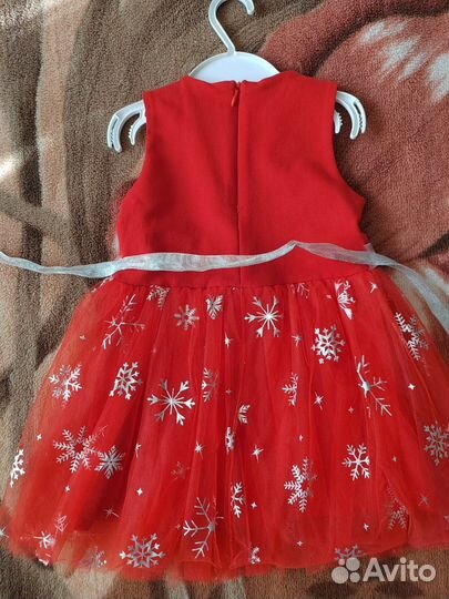 Платье новогоднее со снежинкой