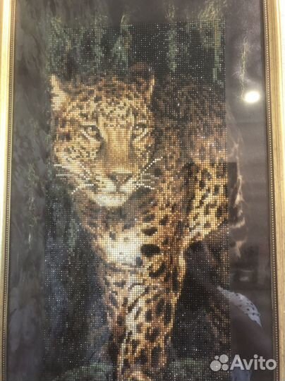 Картина с рамкой из алмазной мозайки