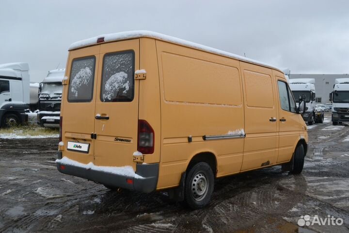 Mercedes-Benz Sprinter цельнометаллический, 2005