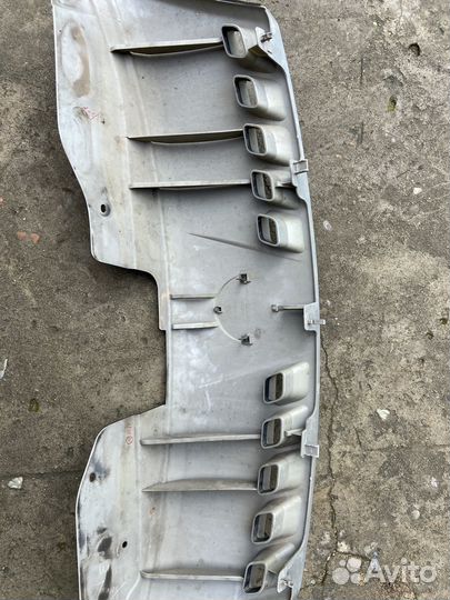 Решетка радиатора на Nissan serena