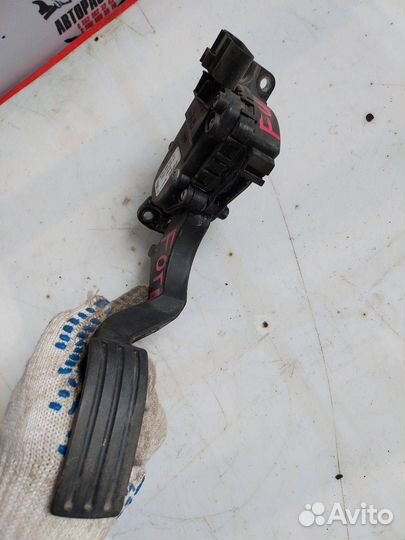 Педаль газа Ford Fusion рест. 2008г